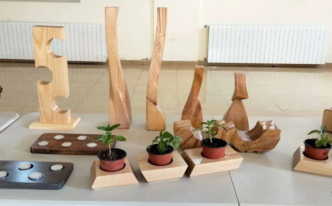 معرض المنتجات الخشبية